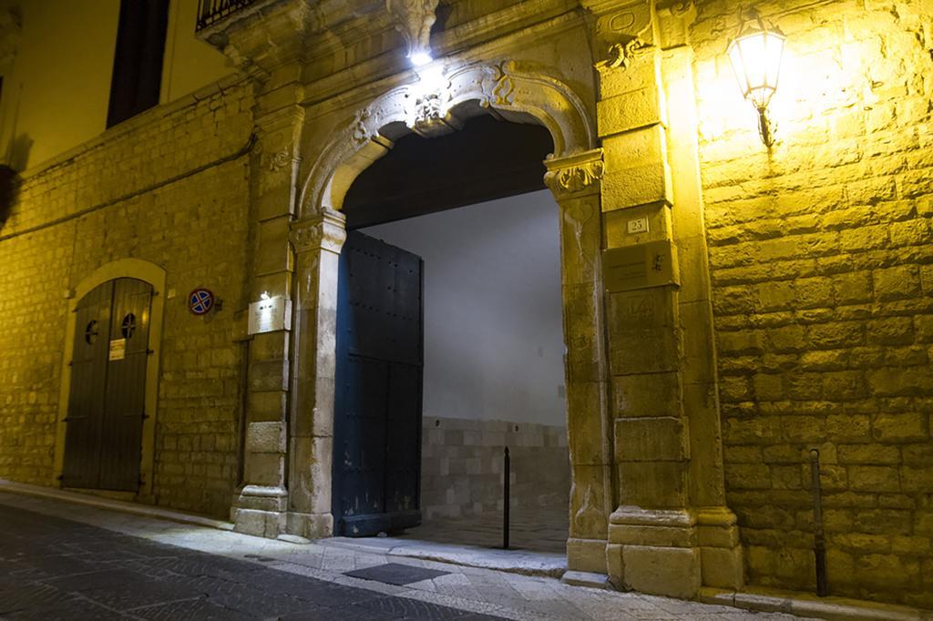 Palazzo Bianchi Domus Holidays Trani Kültér fotó
